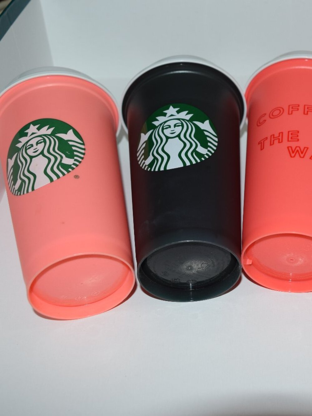 4 LOT Starbucks Reusable 16 oz Plastic Cups Hot/Cold + Lids Color Changing U30 - Picture 7 of 8